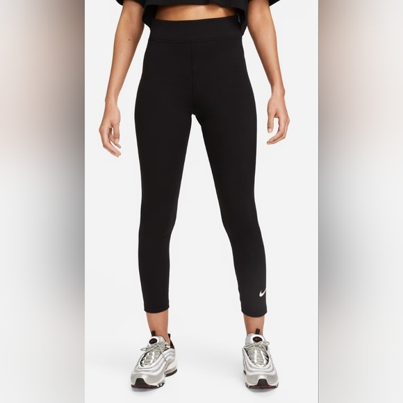 Nike Pants - NWT Nike Black High-Waist Tight Fit 7/8 Leggings Size 0X (XL/1X)